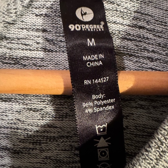 90 Degrees by Reflex Gray Med Cut-Out Long Sleeve Top - Picture 4 of 7